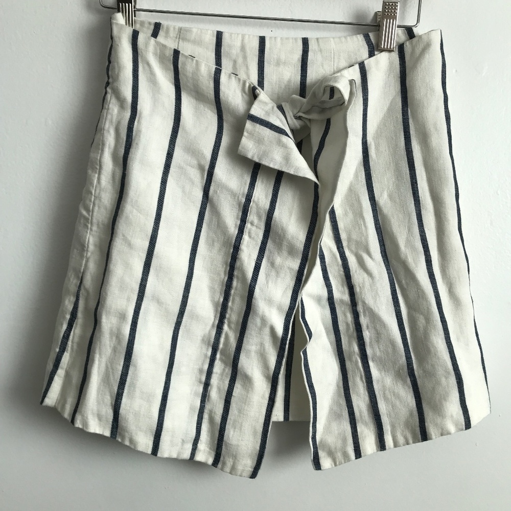 C/MEO WHITE SKORT NAVY STRIPE SKIRT SHORTS XS
